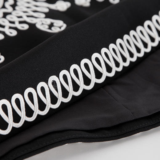 PG806斯尔丽24新款浪漫优雅撞色立体盘绣工艺收腰A摆长袖轻礼服连衣裙 商品图5