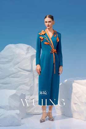 4202028 悠蓝碧玉 高级亮丝斜纹大衣 雾境