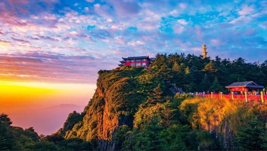 【五一】<成都+熊猫乐园/都江堰（二选一）+松潘古城+九寨沟+黄龙+峨眉山+乐山大佛双飞7天>20人精品团 商品图2