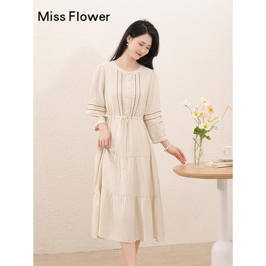 勿忘花杏色减龄温柔风重工连衣裙女2024秋季新款长裙高腰显瘦裙子 商品图2