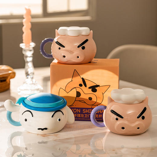 摩登主妇&蜡笔小新 左卫门马克杯带盖创意杯子陶瓷杯家用水杯 商品图1