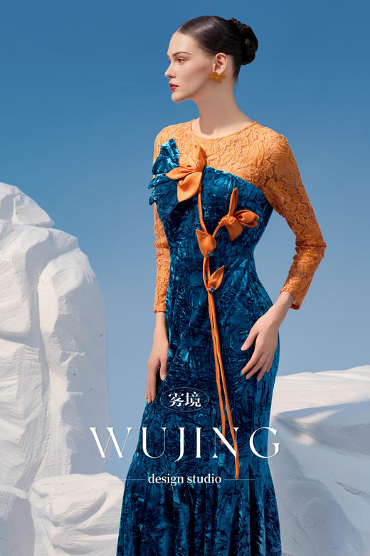 4202027 悠蓝碧玉 高级进口钻石绒连衣裙 雾境 商品图1