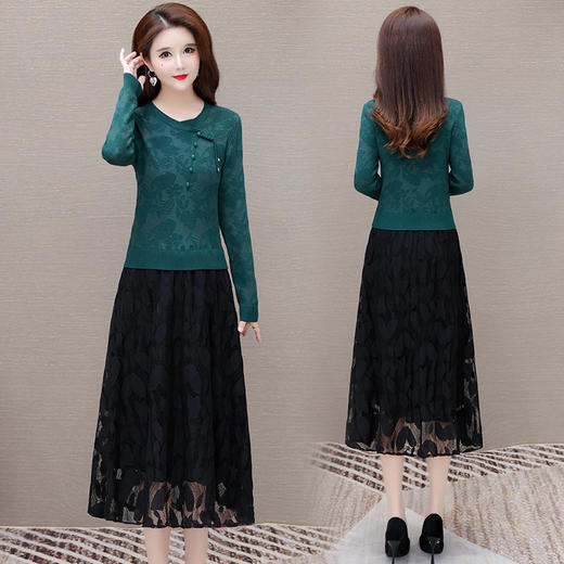 QYMXY-24LXB801-Y针织连衣裙女2024年新款毛衣裙拼结时尚蕾丝网纱裙长袖A字裙 商品图2