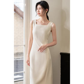 米思阳2026春季新款法式赫本风高端醋酸连衣裙商务白色礼服背心裙