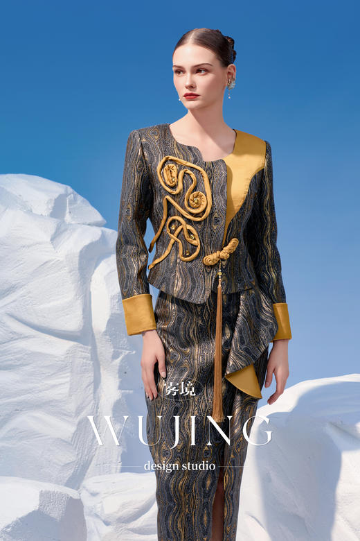 4202035 灰金片羽 高级双色提花外套 雾境 商品图3