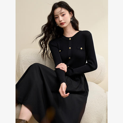 法式赫本风金属扣拼接针织裙女秋季高级感收腰圆领连衣裙V3642528 商品图3