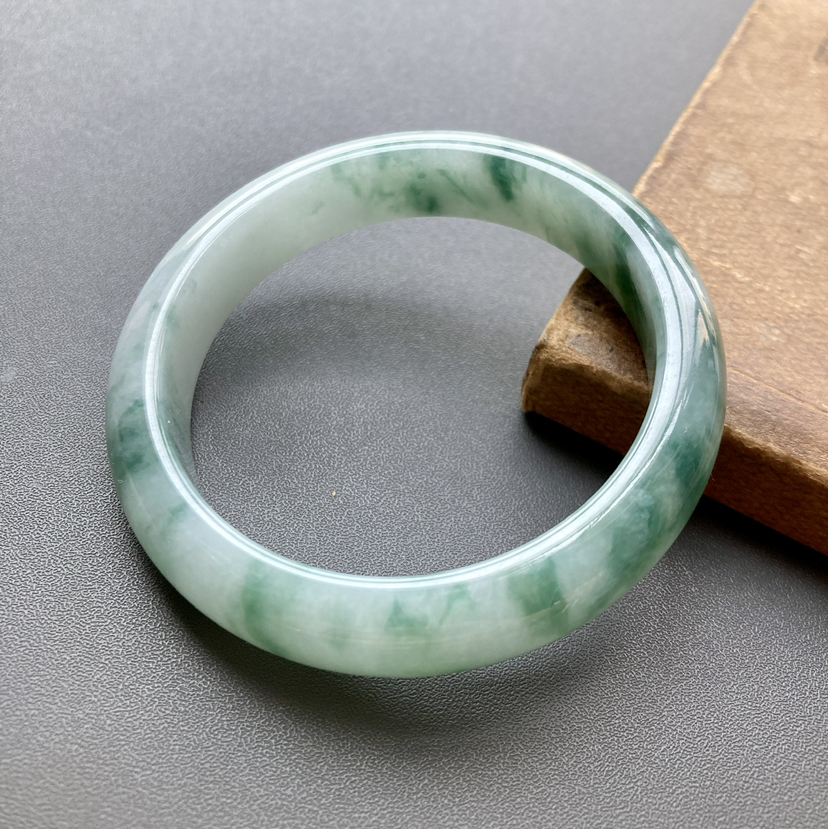 糯冰种飘花翡翠手镯53