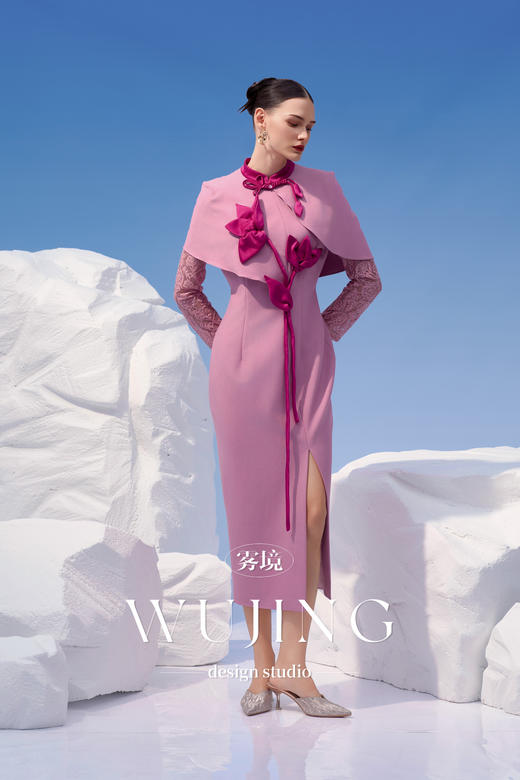 4202048 烟花粉黛 高级亮丝斜纹连衣裙 雾境 商品图3