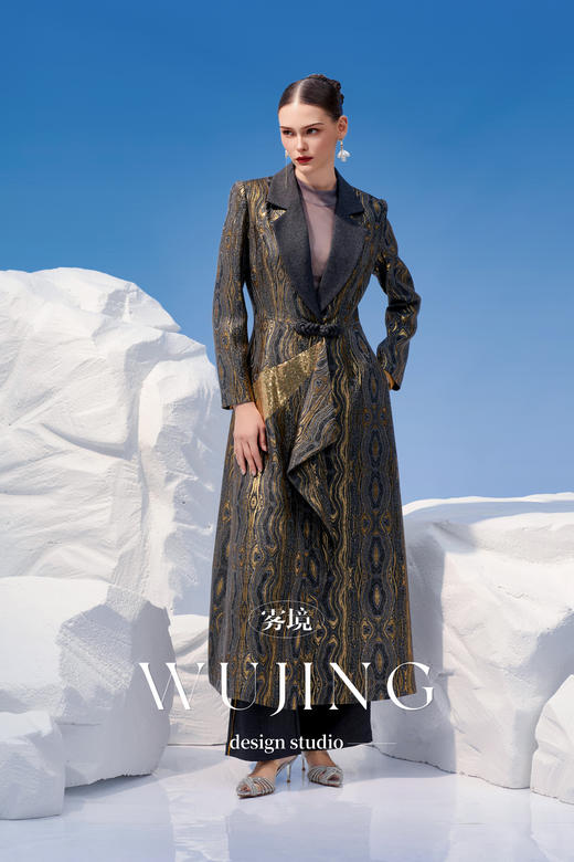 4202034 灰金片羽 高级双色提花大衣 雾境 商品图2