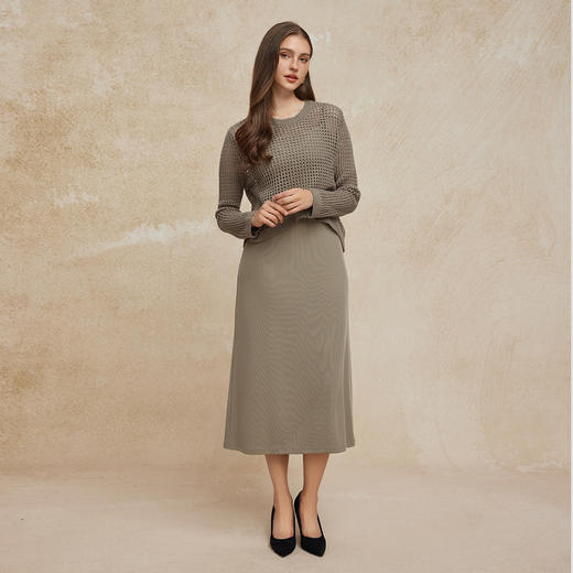 PG639斯尔丽24新款气质两件套廓形显瘦手工钩花上衣配背心裙针织连衣裙 商品图3