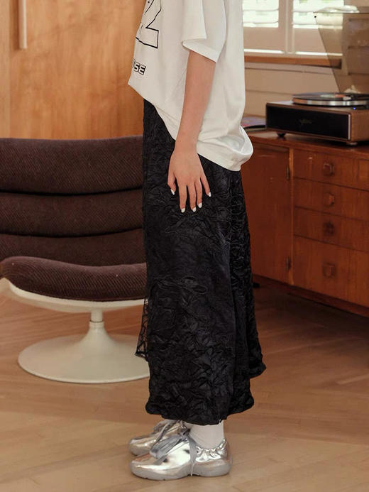 哑光缎面压皱定制蕾丝刺绣开叉半裙 商品图4