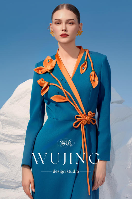 4202028 悠蓝碧玉 高级亮丝斜纹大衣 雾境 商品图4