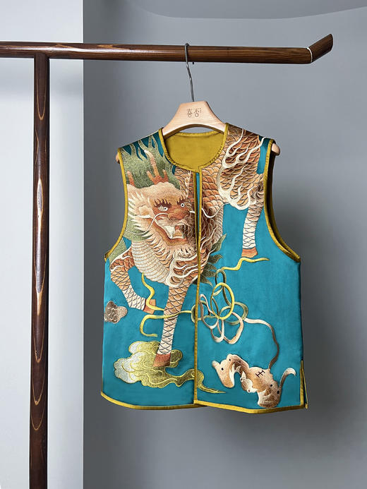 UQ241320满绣马甲 商品图0