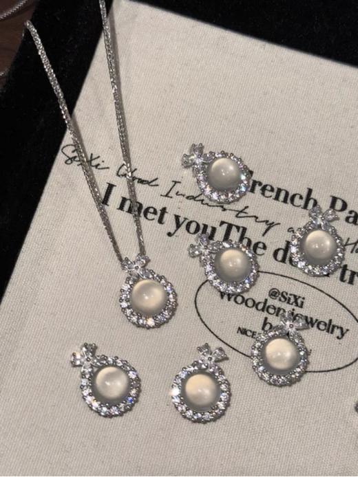 🌸🌸【珀派霖菲在逃公主高冰玉髓项链】拿捏秋冬氛围感 😍😍 天然高冰玉髓 🌻 美得不像话💕在逃公主高冰 ✅ 玉髓项链 商品图3