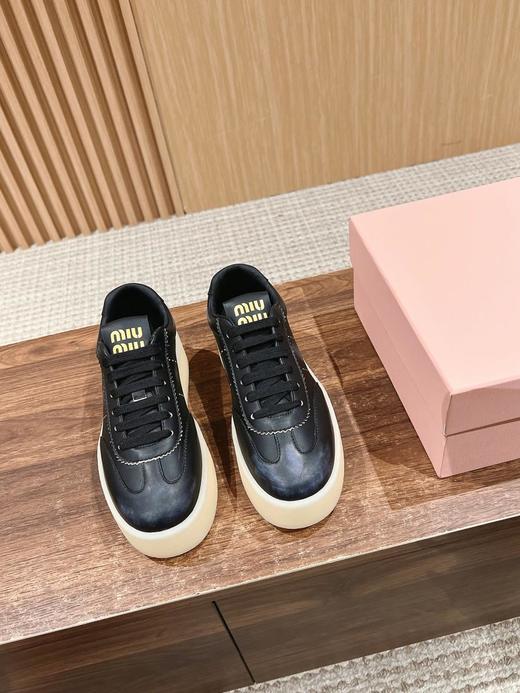 缪缪新款厚底小白鞋怎么穿都好看上脚超级舒服牛皮材质（HC） 商品图8