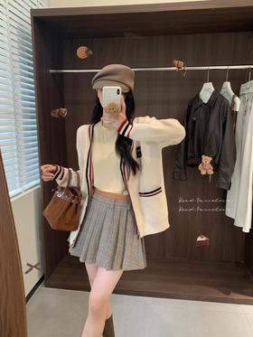 Read Nameless /天柔纱学院风miu 系大毛衣+羊毛格子拼接百褶裙裤 2024/9/14