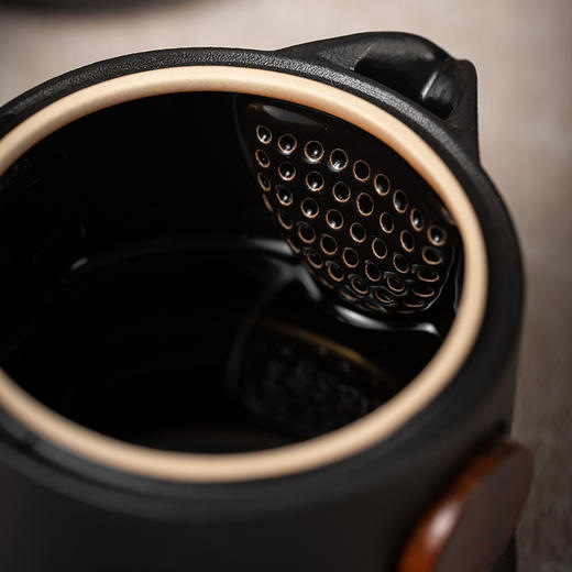 【精选】岸纾 同心圆经典高端黑陶旅行茶具套装 设计师原创设计款 商品图3