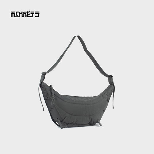 和诚行 2024新款大容量牛角包男女同款百搭慵懒风单肩包7440065 商品图3