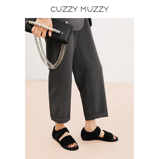 CUZZYMUZZY 复古真皮擦色做旧鱼嘴一字带罗马凉鞋 商品图3