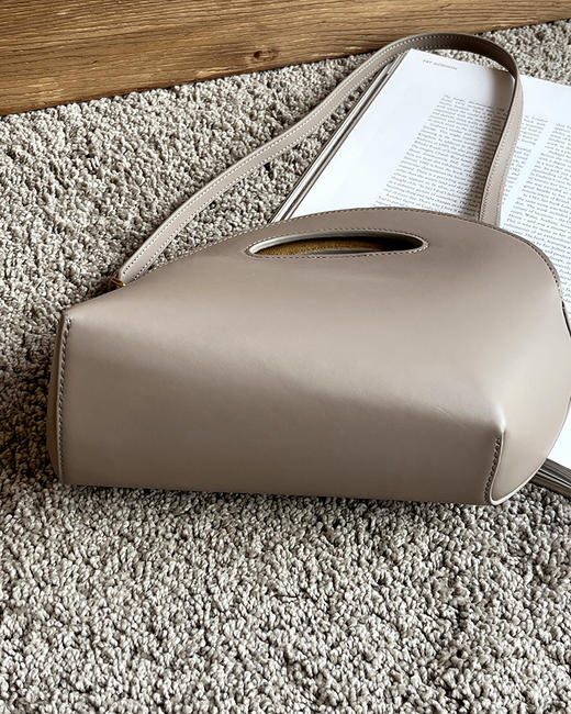 现货 THS 9.15-无 之家  早秋光面牛皮革种子水桶包 单肩斜挎包 2色 CQ1361 商品图7