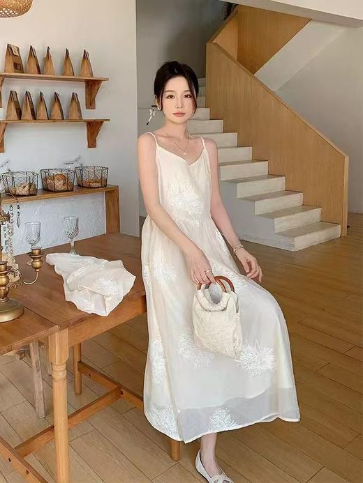 中秋大力度清仓~（不支持退）（套装）25081新中式国风高级感法式复古吊带裙子套装-喜出 商品图3