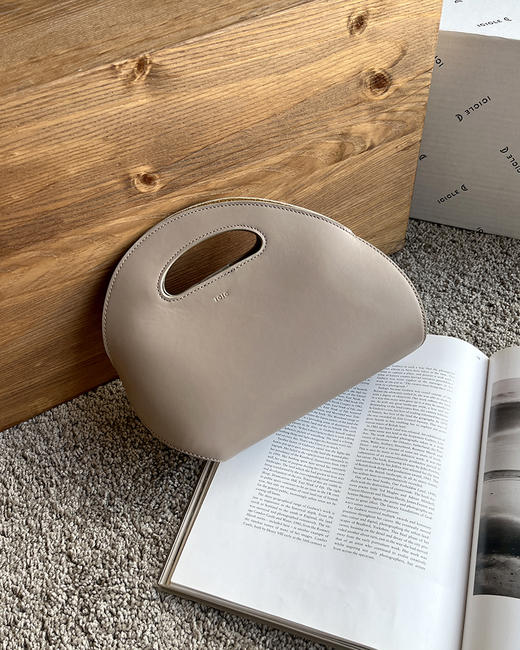 现货 THS 9.15-无 之家  早秋光面牛皮革种子水桶包 单肩斜挎包 2色 CQ1361 商品图5