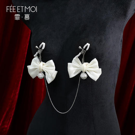 【情趣内衣】霏慕流光蝴蝶结可调节铃铛乳夹7692 商品图1