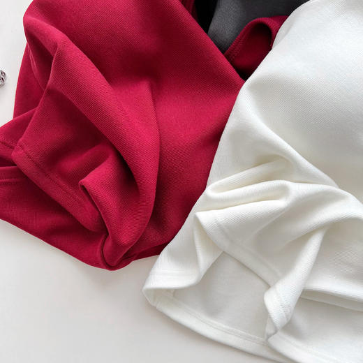 老米优品🎈5-7天。法式简约 品质nice《显瘦磨毛绒无袖U型美背背心》自带胸垫，舒适自由~~ BX240913A 商品图8