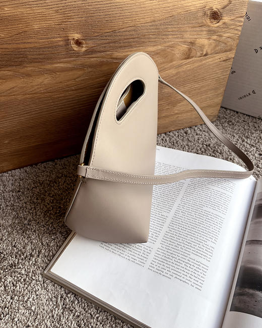 现货 THS 9.15-无 之家  早秋光面牛皮革种子水桶包 单肩斜挎包 2色 CQ1361 商品图9