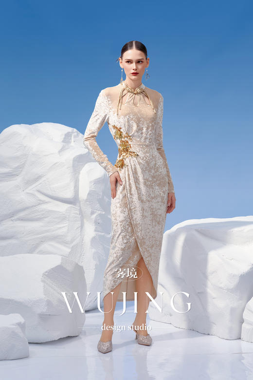4202096 浑金白玉 高弹钻石绒连衣裙 雾境 商品图4