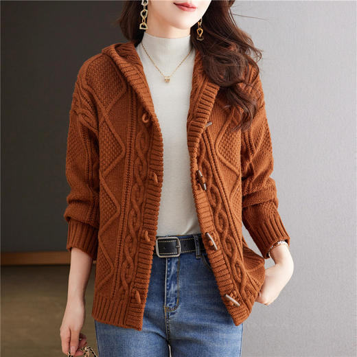 CC-26-8185连帽牛角扣毛衣外套女短款春秋2024新款宽松慵懒外穿粗线针织开衫 商品图0