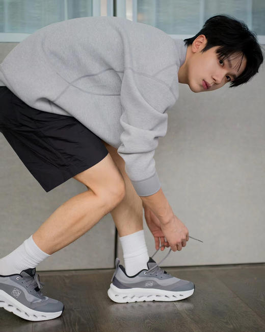 现货 THS 9.15-无 loe x clou 情侣款 合作系列 2.0运动跑鞋 7色 QZ094 商品图2