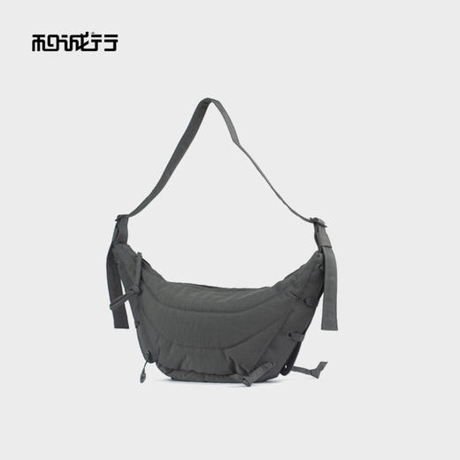 和诚行 2024新款大容量牛角包男女同款百搭慵懒风单肩包7440065 商品图1