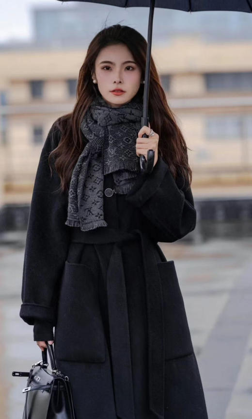 老花羊毛围巾，
尺寸:长180×宽39cm 
浅棕，深灰色，黑色 商品图2