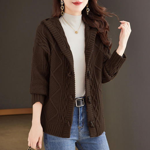 CC-26-8185连帽牛角扣毛衣外套女短款春秋2024新款宽松慵懒外穿粗线针织开衫 商品图3