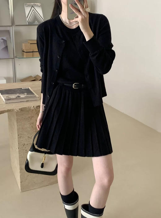 好好看两件套裙 商品图5