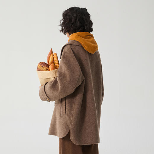 谜底毛呢大衣女士2024冬季新品通勤翻领双排扣呢子外套244MD1485 商品图2