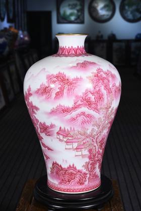 玛瑙红山水梅瓶