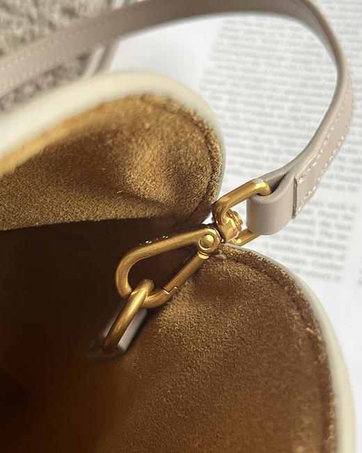 现货 THS 9.15-无 之家  早秋光面牛皮革种子水桶包 单肩斜挎包 2色 CQ1361 商品图11