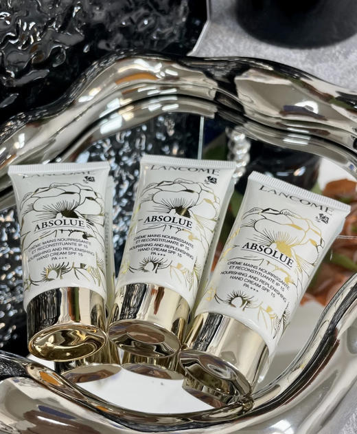 [小滋心选]【活动价￥99.9】兰蔻菁纯护手霜30ml*4+化妆包 商品图4