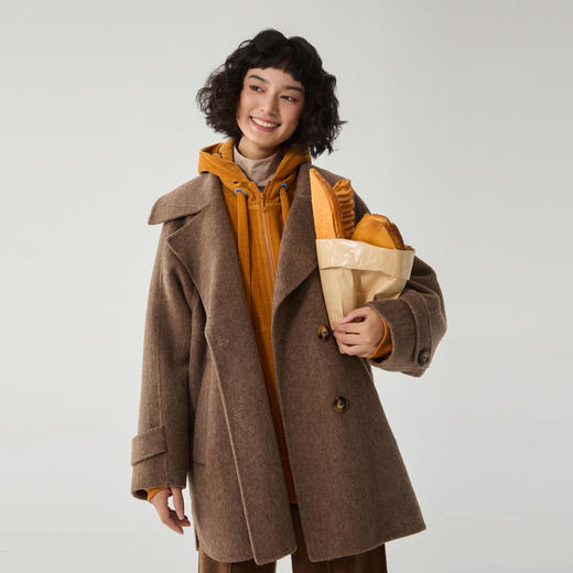谜底毛呢大衣女士2024冬季新品通勤翻领双排扣呢子外套244MD1485 商品图0