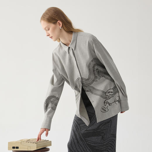 谜底衬衫长袖女2024冬新品通勤风复古印花落肩宽松衬衣244GC1539 商品图1