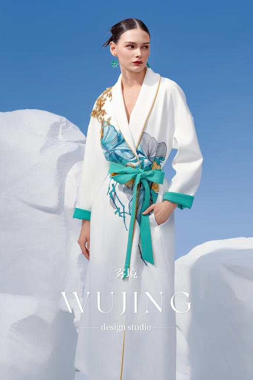 4202092 浑金白玉 定制定位印花大衣 雾境 商品图2