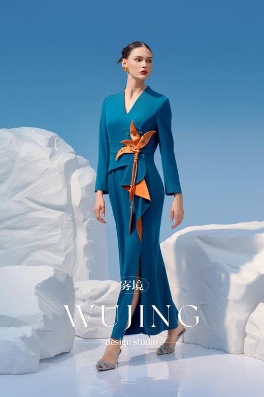 4202078 悠蓝碧玉 进口亮丝斜纹连衣裙 雾境 商品图1