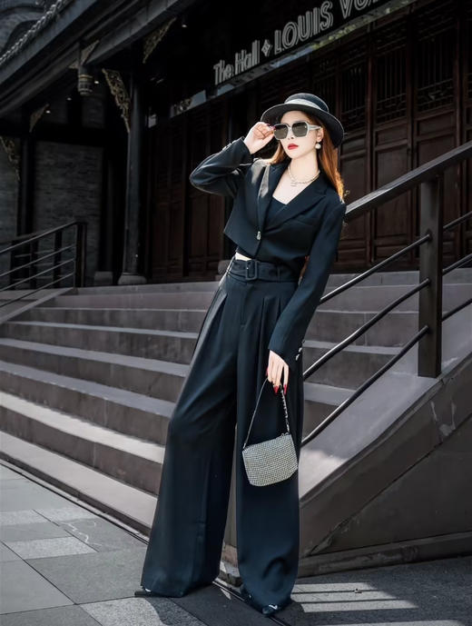 HJ3A55_漆黑色_西装外套_春秋_短款翻领一粒扣高腰显瘦通勤气质上衣_高级女装_BERNIEELEN 伯妮斯茵 商品图1