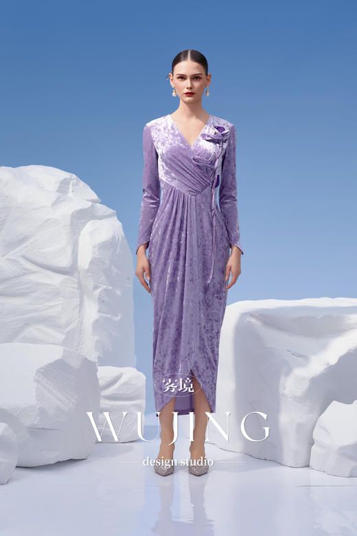 4202070 淡紫静怡 进口钻石绒连衣裙 雾境 商品图3