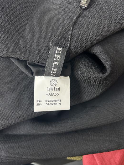 HJ3A55_漆黑色_西装外套_春秋_短款翻领一粒扣高腰显瘦通勤气质上衣_高级女装_BERNIEELEN 伯妮斯茵 商品图3