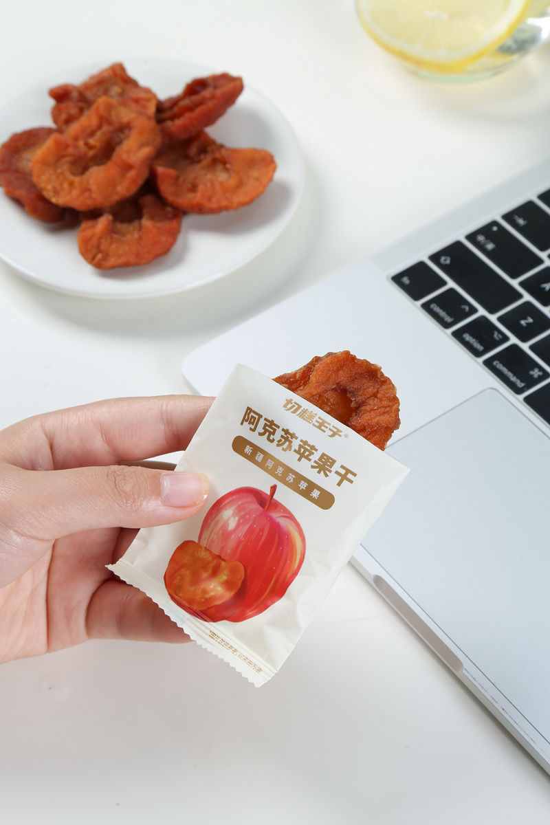 【切糕王子阿克苏苹果干】鲜食苹果干，原料只有阿克苏苹果！其它没了 ✅半个鲜苹果=1块苹果干 ✅一箱约等于13个鲜苹果