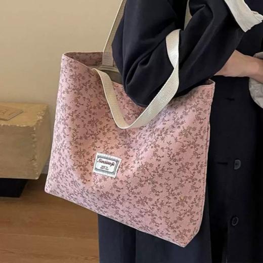 👛👛👛【ins风碎花通勤拖特包】1.内外双层，👊内防水外精致、尽显高级~ 2. 33*40*9CM，🌷🌷🌷容量超大！笔记本电脑、随身物件随便放！百搭实用~ 商品图4