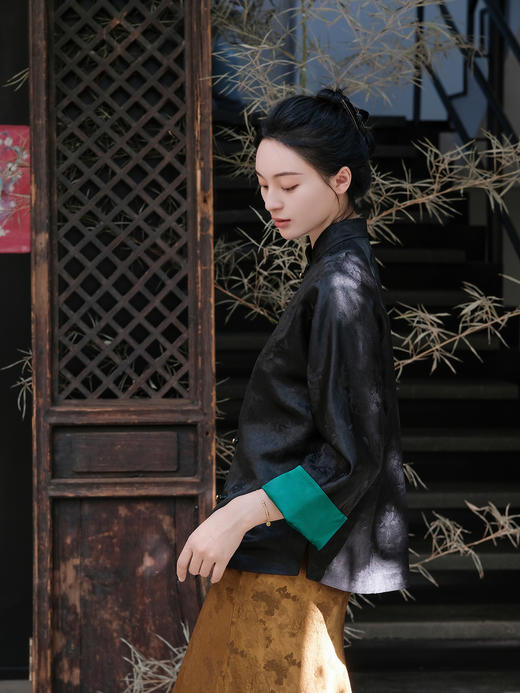 盛唐牡丹| 重缎香云纱提花纹外套 商品图4